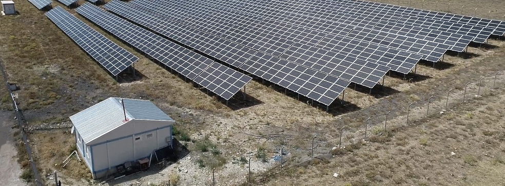 Financing renewable energy projects: global issues and trends Financing renewable energy projects: global issues and trends