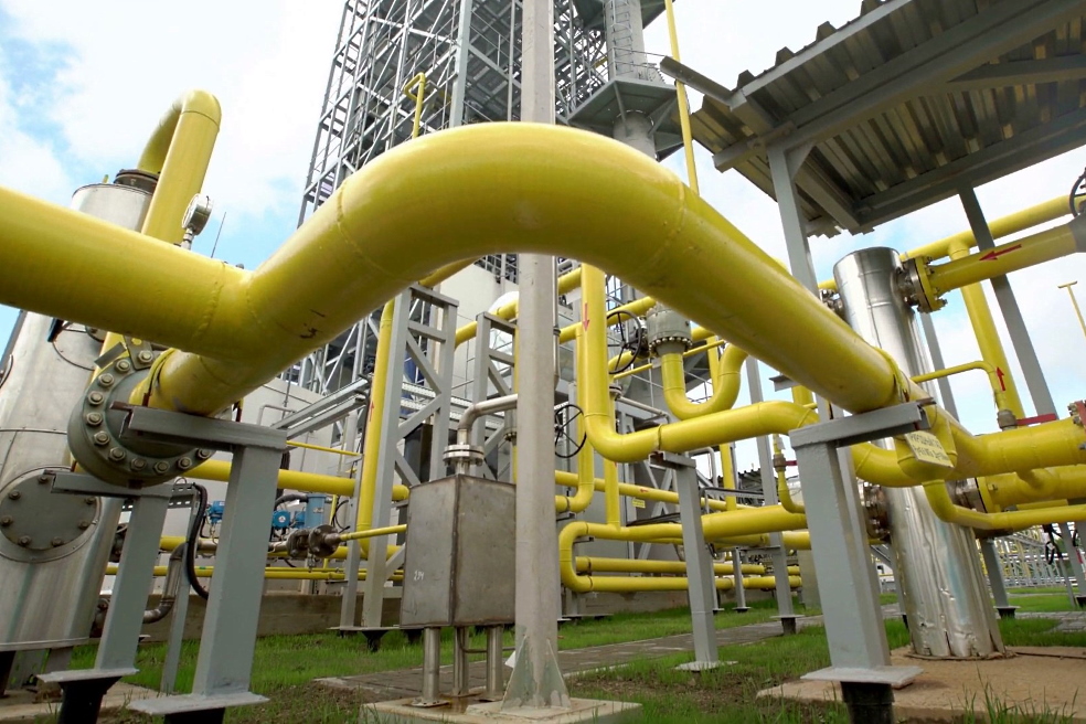 Long-term financing for the construction of an oil refinery Long-term financing for the construction of an oil refinery