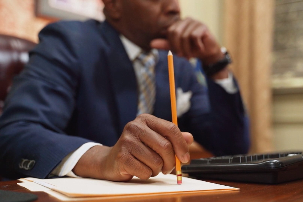 Capital providers, as in project finance, seek to gain control over operations, in particular through clauses that limit the scope of actions taken, the prohibition of certain actions or the obligation of the borrower to perform certain actions Capital providers, as in project finance, seek to gain control over operations, in particular through clauses that limit the scope of actions taken, the prohibition of certain actions or the obligation of the borrower to perform certain actions