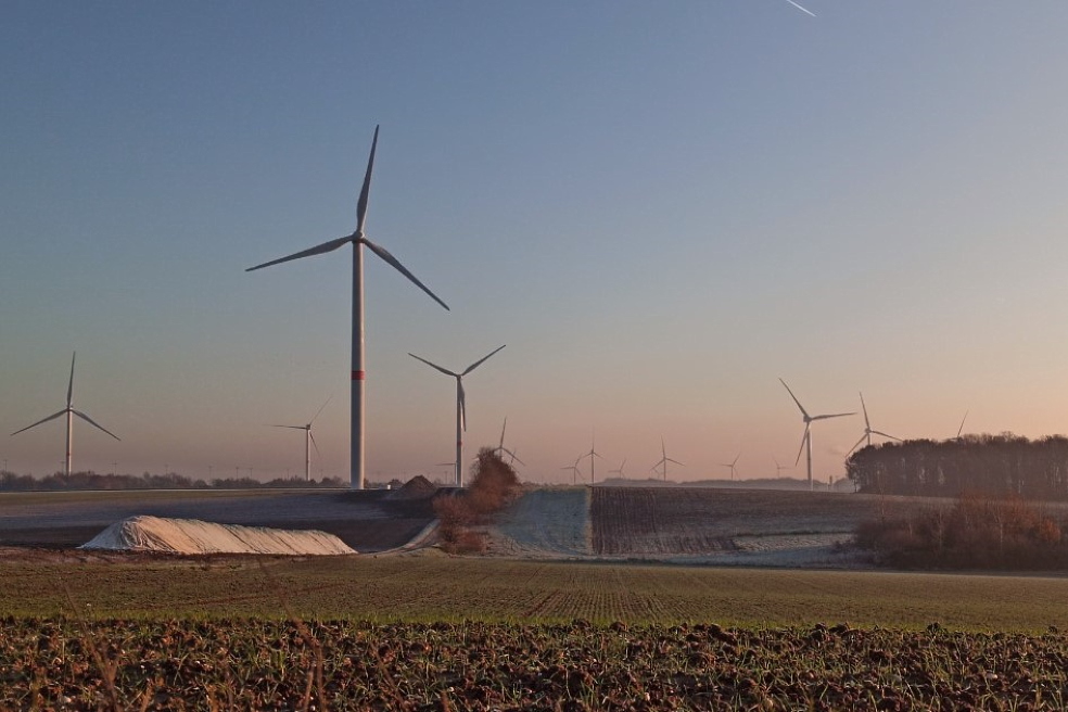 Traditional sources of financing for large-scale energy projects Traditional sources of financing for large-scale energy projects