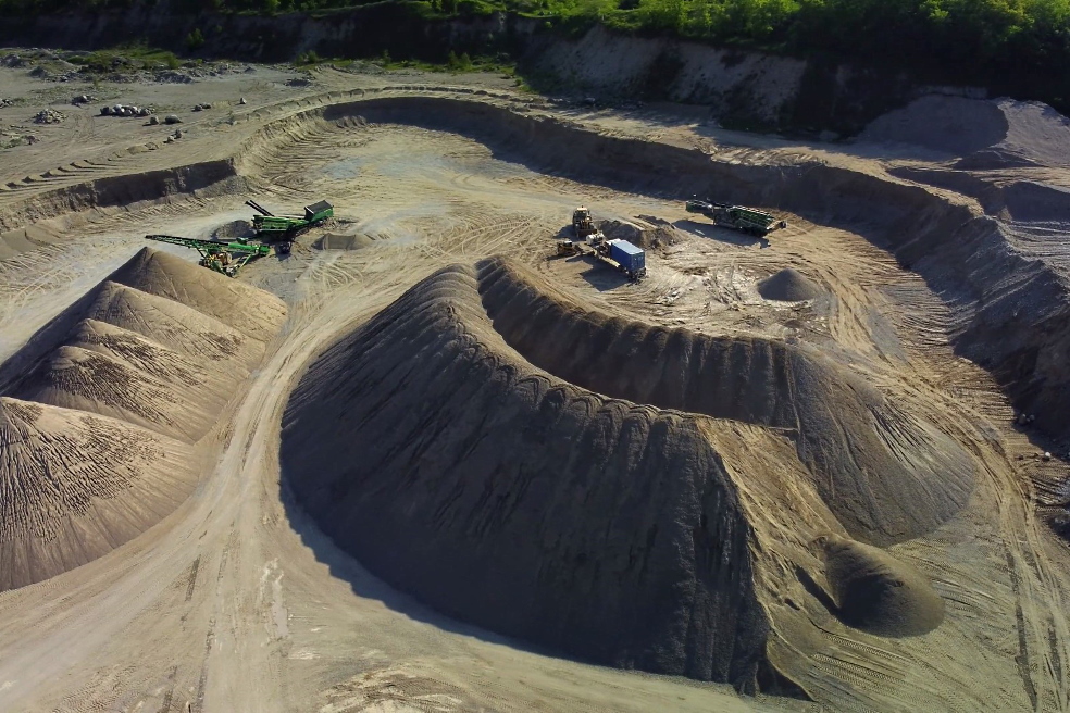 Energy consumption depends on specific engineering decisions related to mine configuration, equipment selection and financial schemes Energy consumption depends on specific engineering decisions related to mine configuration, equipment selection and financial schemes