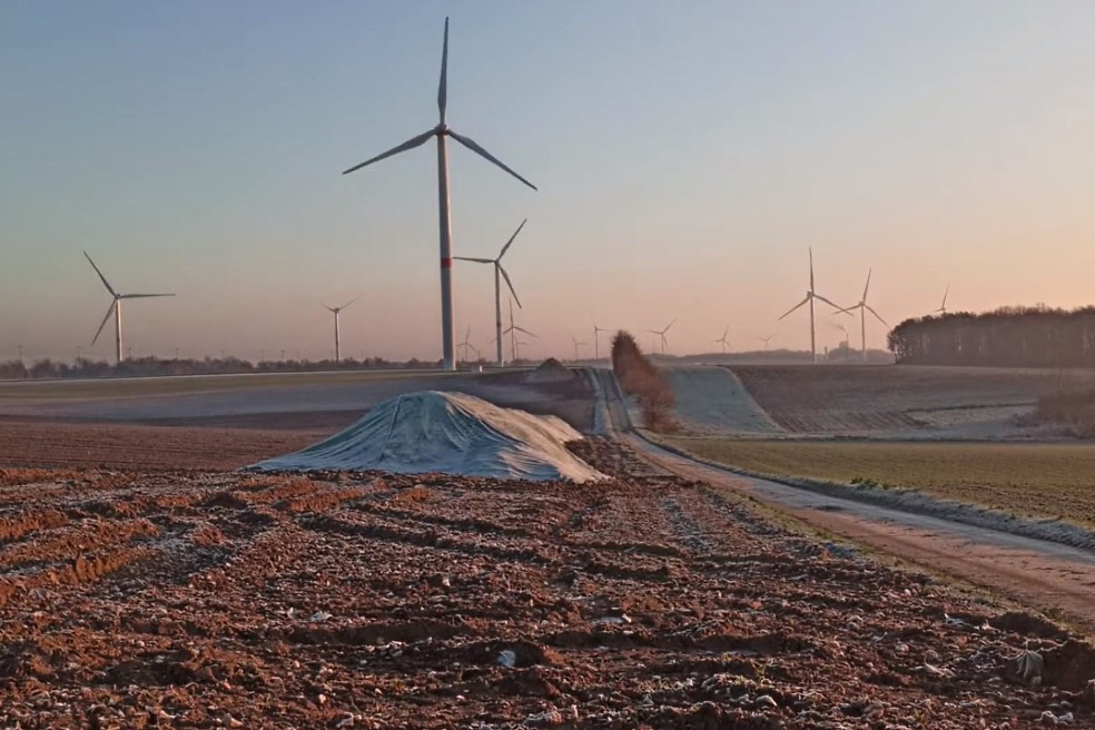 The price quoted by the manufacturer is subjective as it may only include the supply of the turbines or the total amount of work required to deliver and install them The price quoted by the manufacturer is subjective as it may only include the supply of the turbines or the total amount of work required to deliver and install them