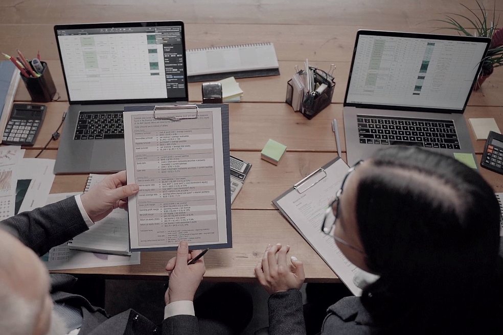 In all cases, energy audits should look for options to reduce the burden, analyze the possibilities of introducing a more efficient form of energy production (for example, the use of gas burners instead of oil burners), options for improving consumer perception, and more In all cases, energy audits should look for options to reduce the burden, analyze the possibilities of introducing a more efficient form of energy production (for example, the use of gas burners instead of oil burners), options for improving consumer perception, and more