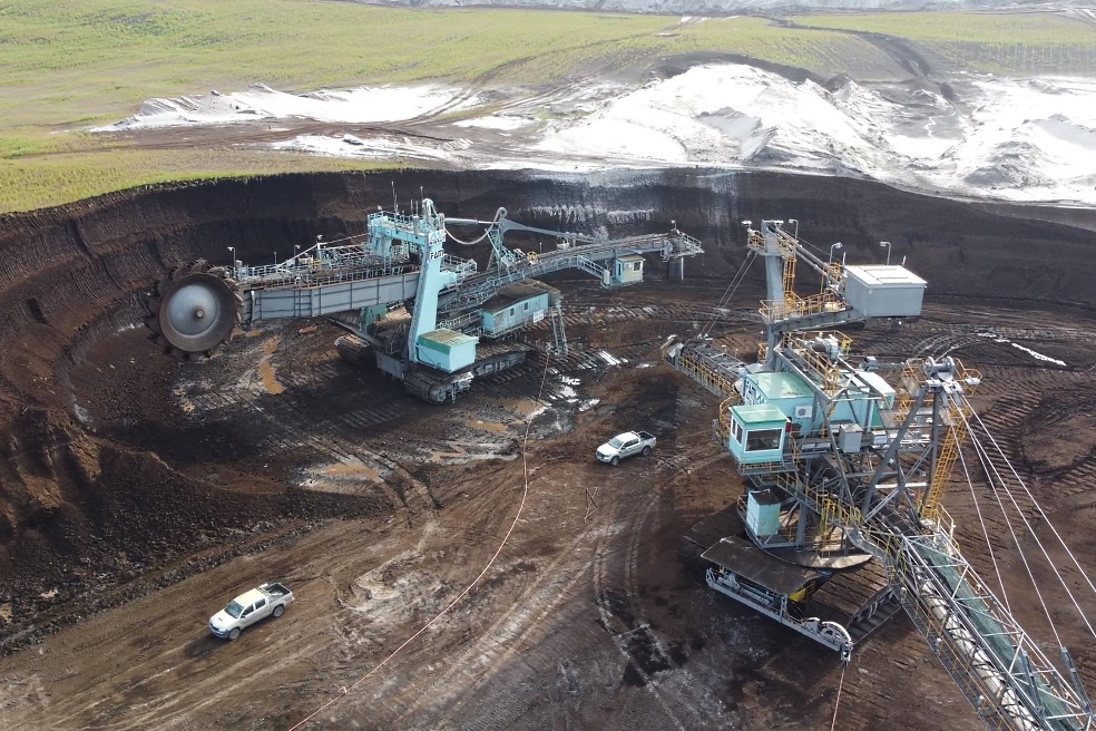 Making a decision on financing mining project Making a decision on financing mining project