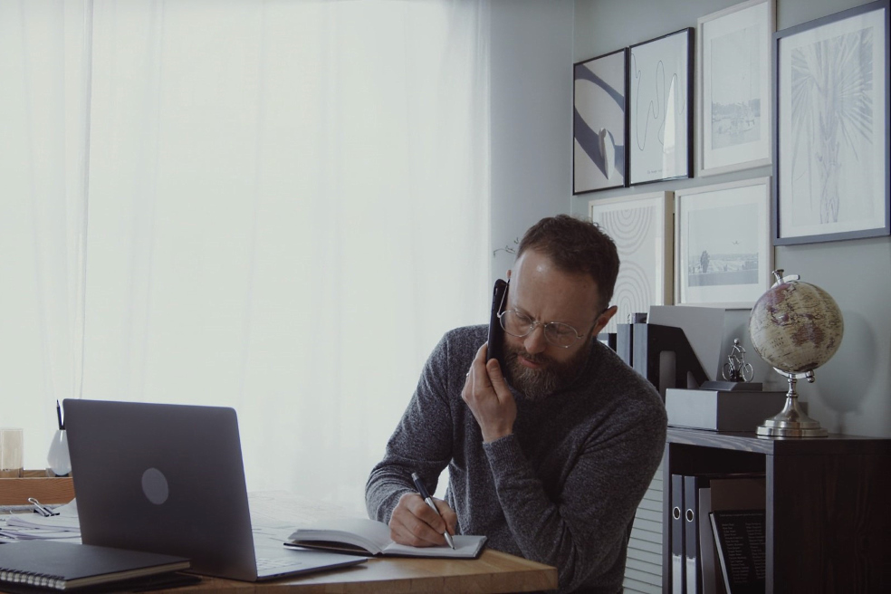 Project finance is a method that allows such contracts to be structured on a case-by-case basis where each participant bears an acceptable level of risk Project finance is a method that allows such contracts to be structured on a case-by-case basis where each participant bears an acceptable level of risk