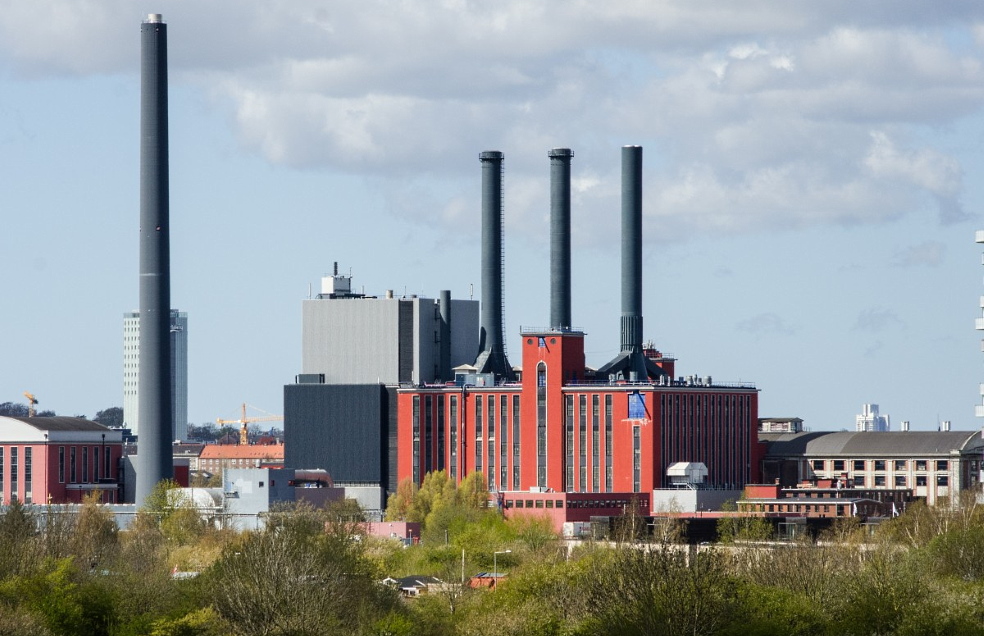 Preparation of the construction site consists of clearing and leveling the natural landscape, as well as removing the soil layer in accordance with the requirements Preparation of the construction site consists of clearing and leveling the natural landscape, as well as removing the soil layer in accordance with the requirements