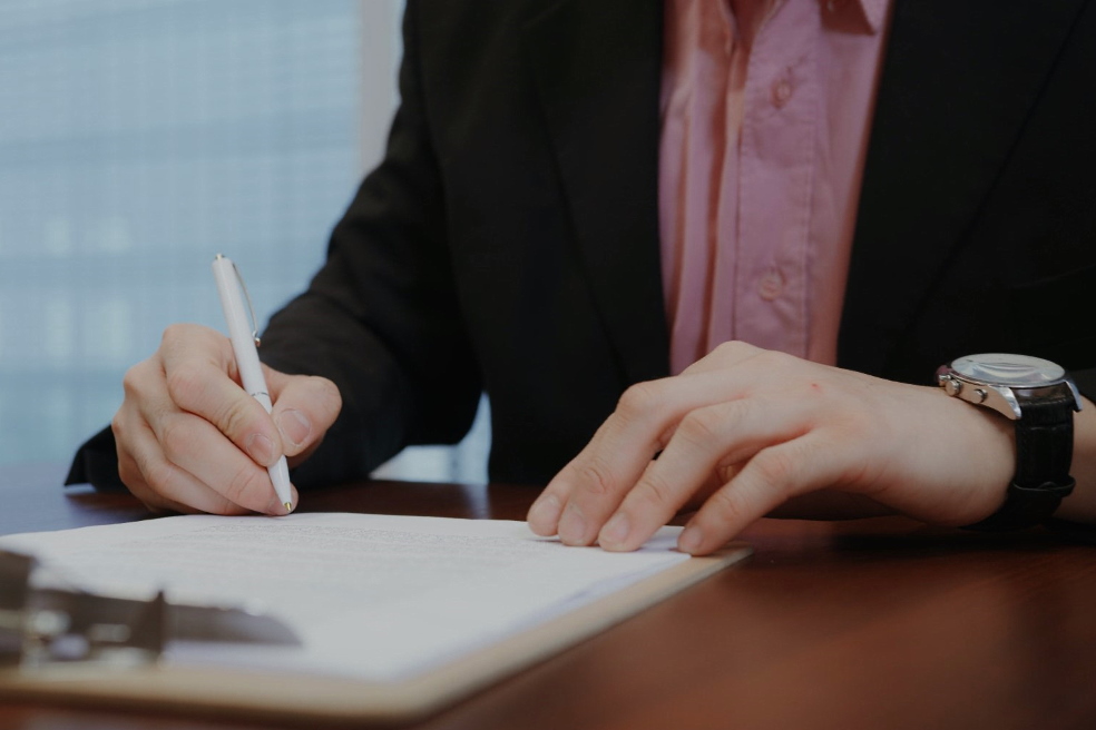 In investment practice, guarantors offer entrepreneurs different forms of guarantees depending on their needs In investment practice, guarantors offer entrepreneurs different forms of guarantees depending on their needs