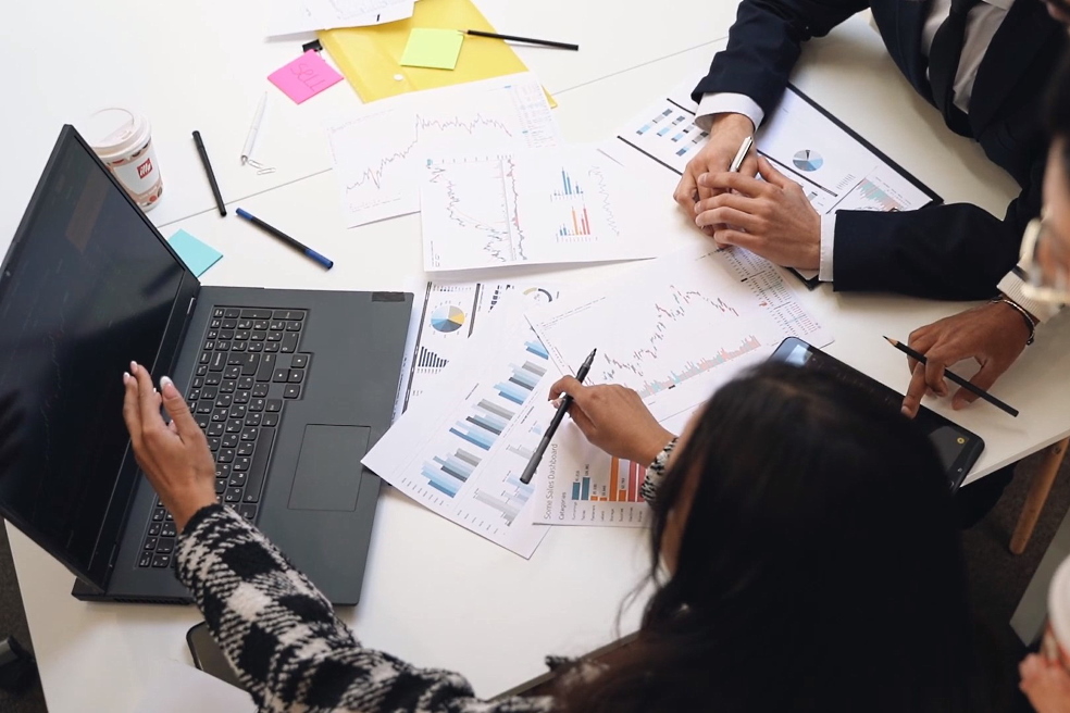 Principles, factors and stages of investment strategy development Principles, factors and stages of investment strategy development